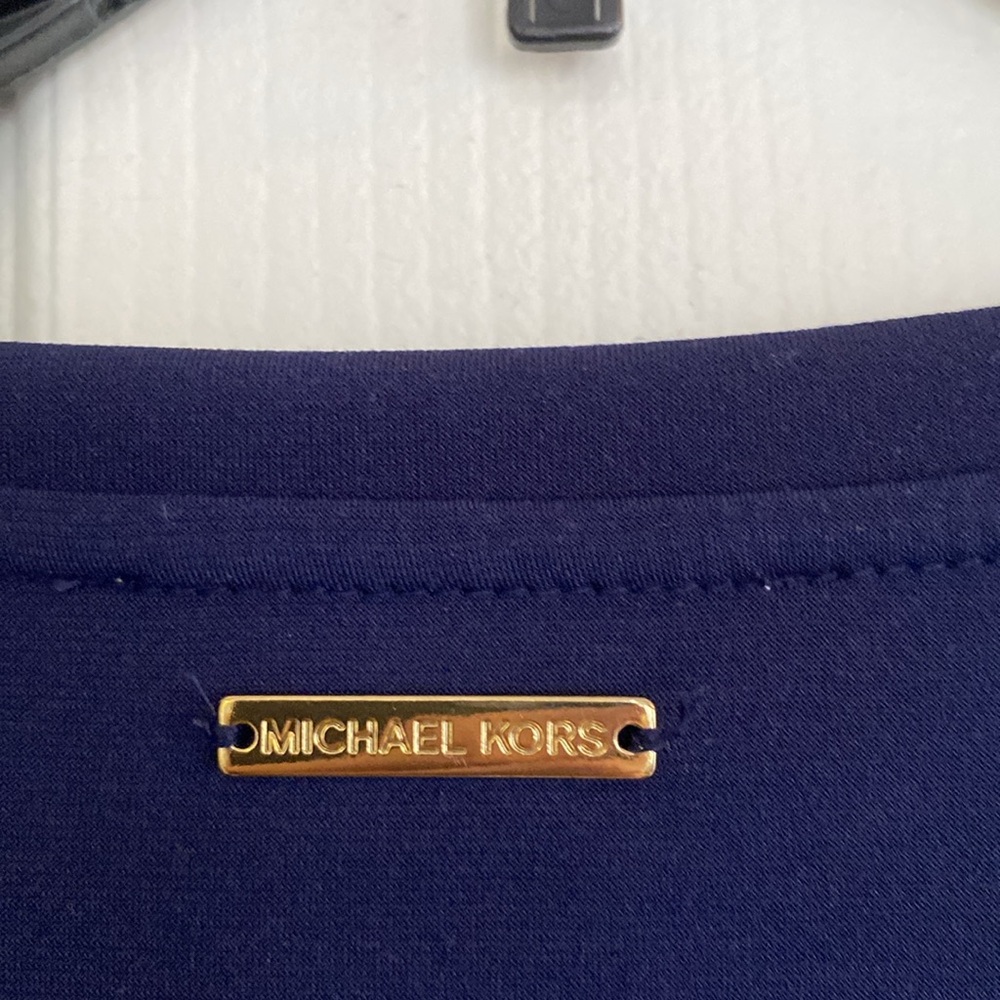Michael Kors navy blue Shift dress with pleated sleeves. To knee.  Size L. EUC. - Picture 6 of 13